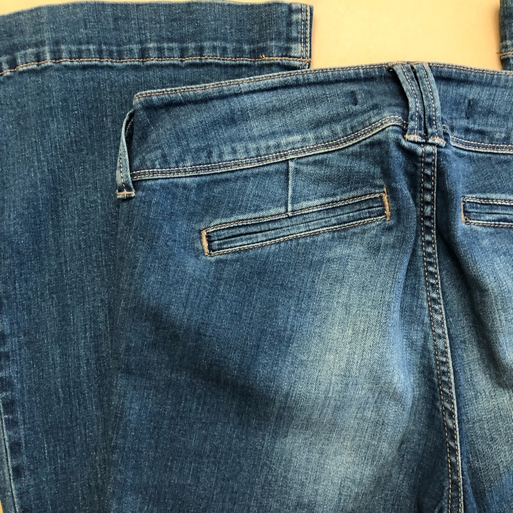 Flare Jeans Sneak Peek Classic Blue Wash Size 9 Bell Bottom Jeans - Picture 10 of 15